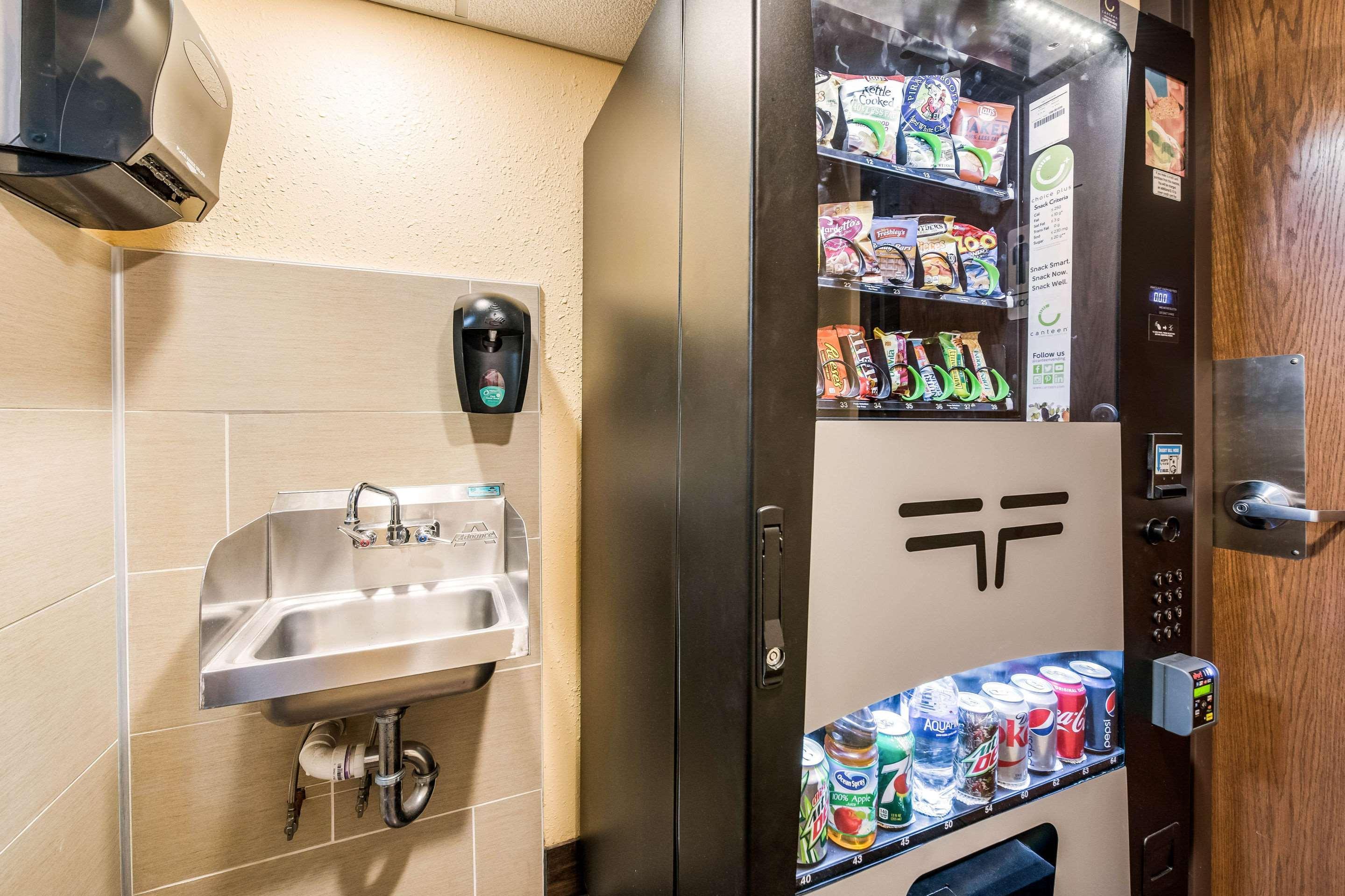 Econo Lodge Mayo Clinic Area Rochester Luaran gambar